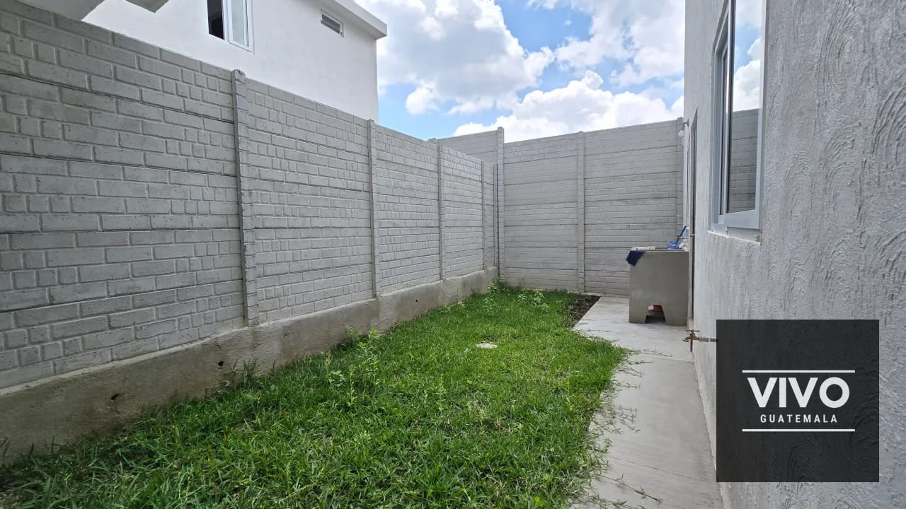 Se renta casa con jardín en Condominio Florenza, San José Pinula — Casa en Alquiler en Condado Florenza, San José Pinula, Guatemala, Ciudad — foto 6 de 12