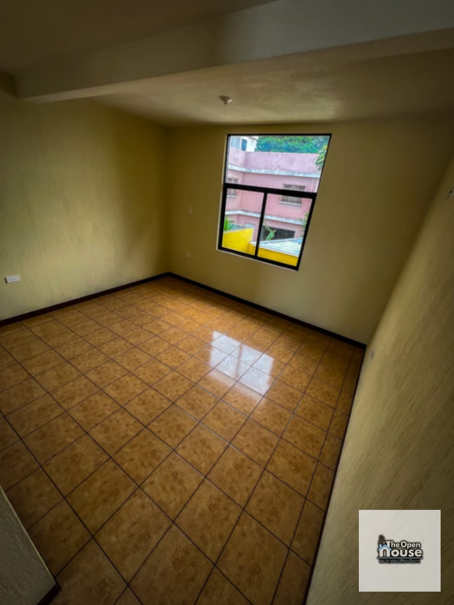 Casa en Venta en Condominio Pinares de San Cristóbal — Casa en Venta en Pinares de San Cristobal, Zona 8 Mixco, Guatemala, Ciudad — foto 2 de 16