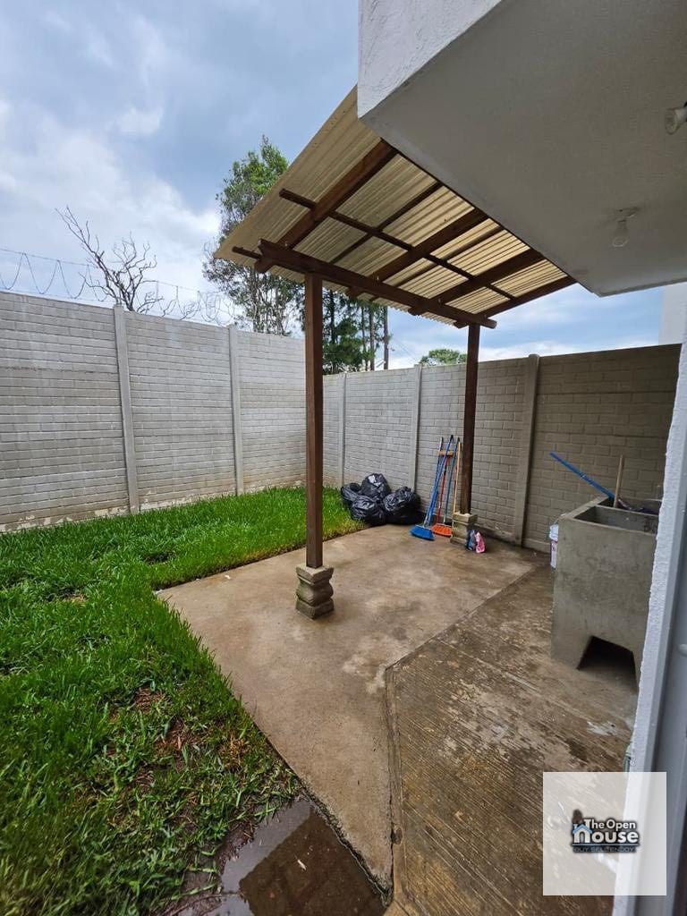 Casa en renta 6E Villamena Almería en San José Pinula — Casa en Alquiler en Condado Florenza, San José Pinula, Guatemala, Ciudad — foto 9 de 10