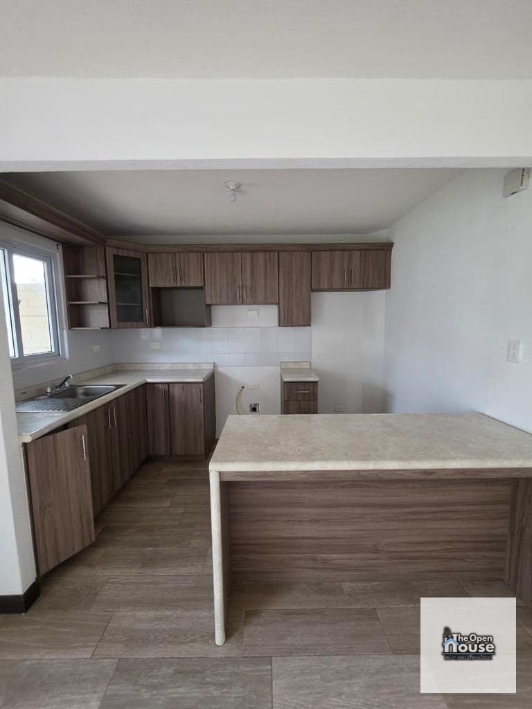 Casa en renta 6E Villamena Almería en San José Pinula — Casa en Alquiler en Condado Florenza, San José Pinula, Guatemala, Ciudad — foto 10 de 10