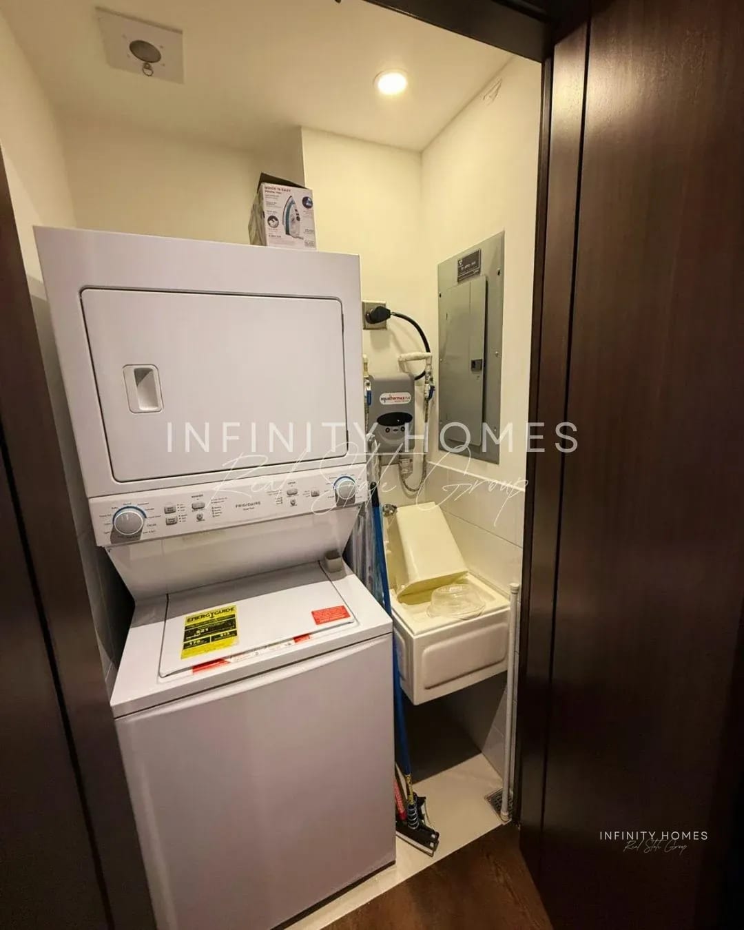 APARTAMENTO EN RENTA Vasanta Residences — Apartamento en Alquiler en Vasanta, Zona 10, Guatemala, Ciudad — foto 13 de 16