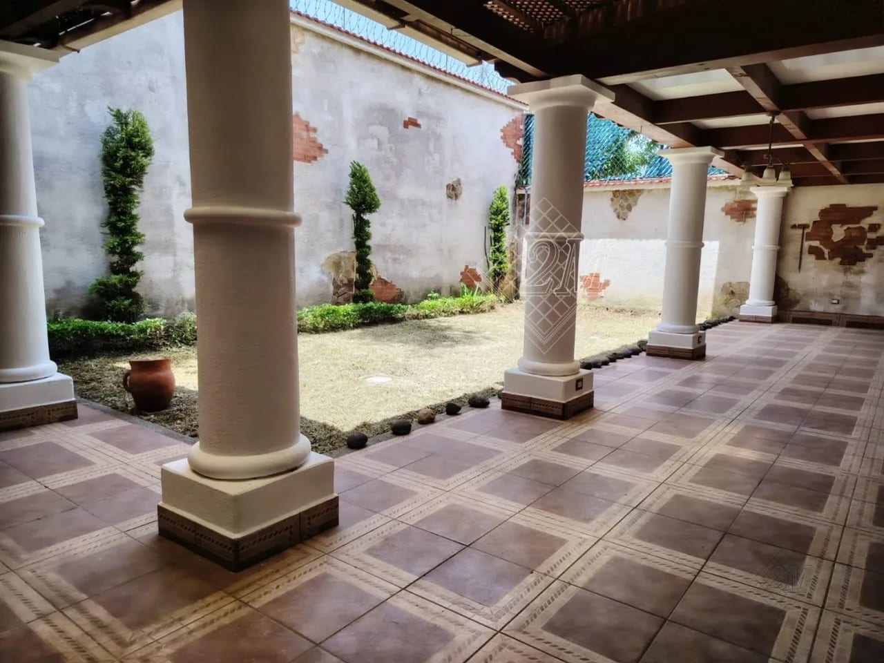 CAES KM 19.4, Villas el Pinar, Atrás de Starbucks, Fraijanes, Casa en Venta — Casa en Venta en Villas del Pinar, Carretera a El Salvador, Guatemala, Ciudad — foto 7 de 14