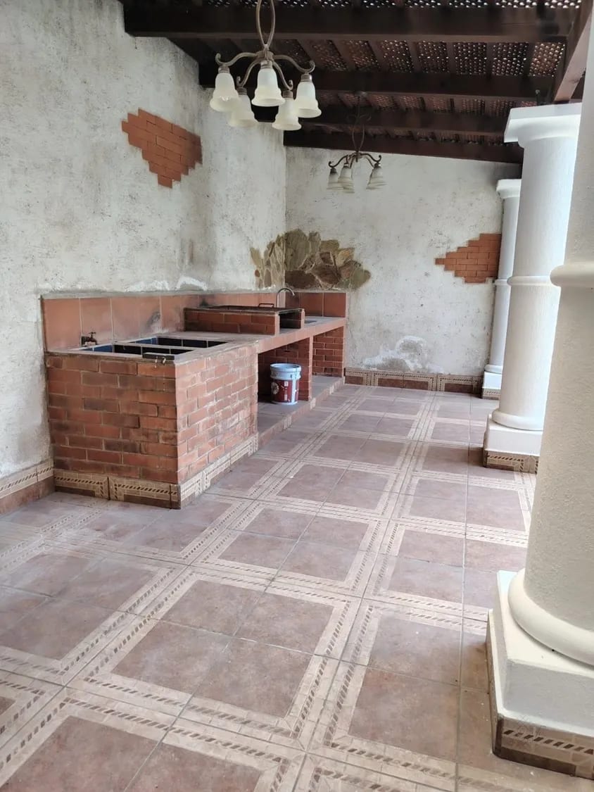 CAES KM 19.4, Villas el Pinar, Atrás de Starbucks, Fraijanes, Casa en Venta — Casa en Venta en Villas del Pinar, Carretera a El Salvador, Guatemala, Ciudad — foto 8 de 14