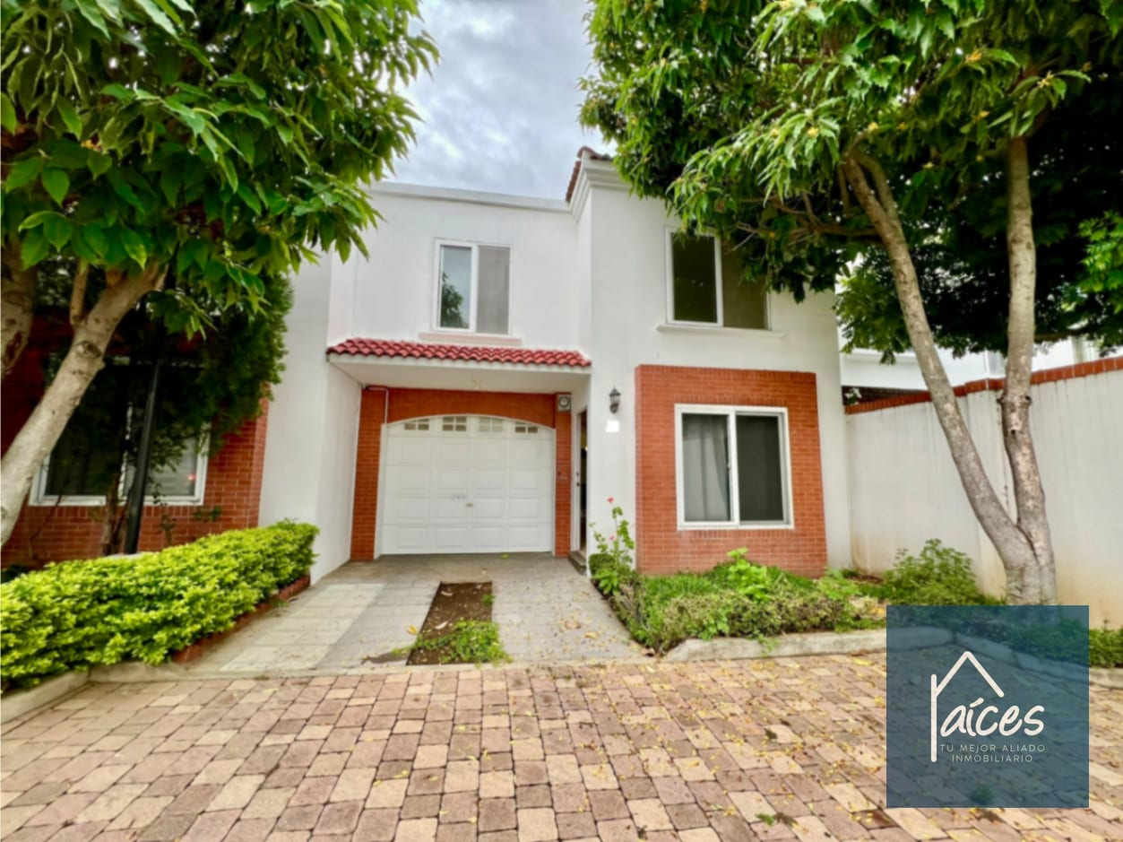 Casa en Venta en HACIENDA DE LAS FLORES, Villa Nueva (D) — Casa en Venta en Villa Nueva, Guatemala, Ciudad — foto 1 de 17