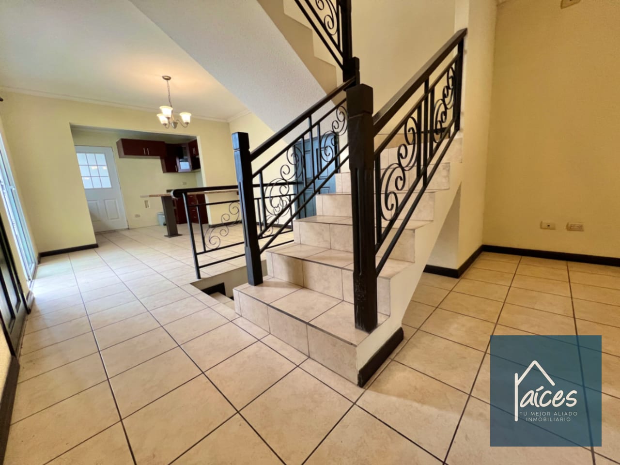 Casa en Venta en HACIENDA DE LAS FLORES, Villa Nueva (D) — Casa en Venta en Villa Nueva, Guatemala, Ciudad — foto 3 de 17
