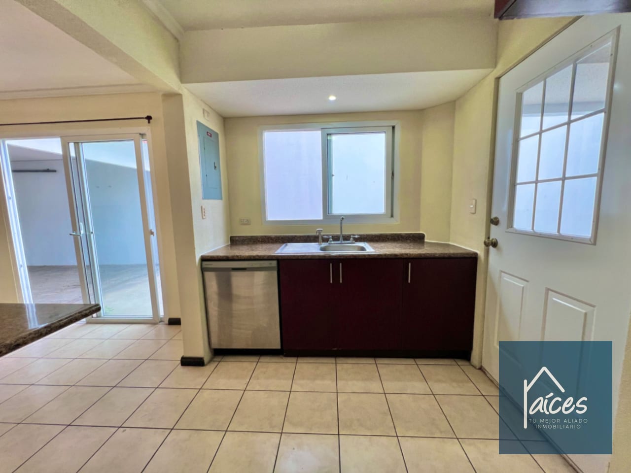 Casa en Venta en HACIENDA DE LAS FLORES, Villa Nueva (D) — Casa en Venta en Villa Nueva, Guatemala, Ciudad — foto 5 de 17