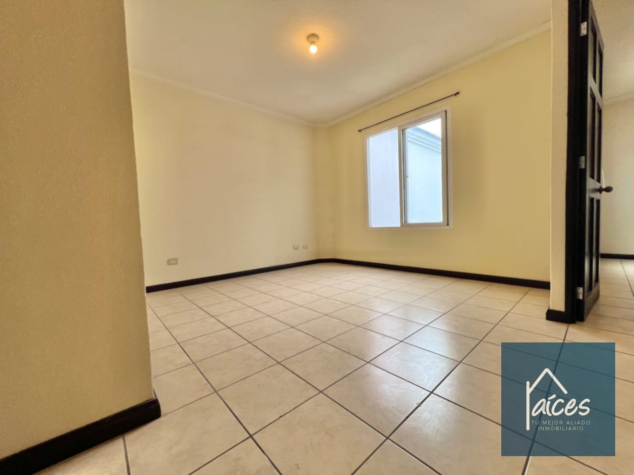 Casa en Venta en HACIENDA DE LAS FLORES, Villa Nueva (D) — Casa en Venta en Villa Nueva, Guatemala, Ciudad — foto 10 de 17