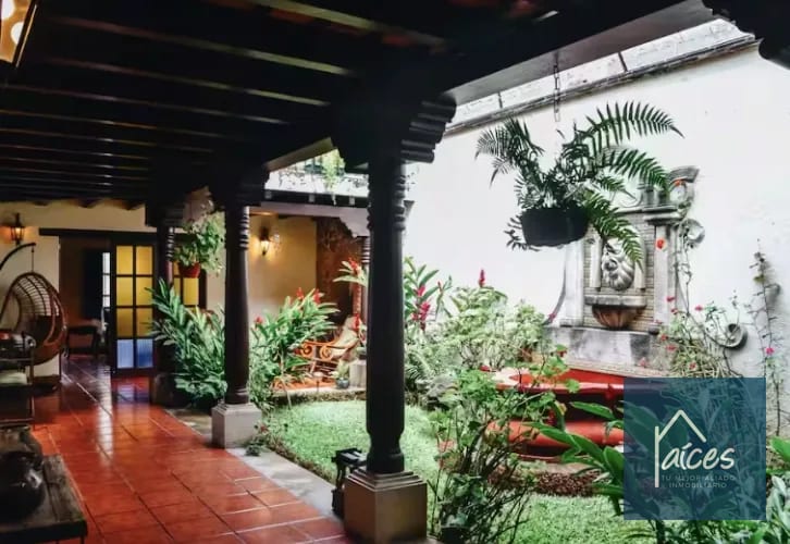 Casa en renta dentro del casco de Antigua Guatemala (D) — Casa en Alquiler en Dentro del Casco, Antigua, Sacatepéquez — foto 1 de 17
