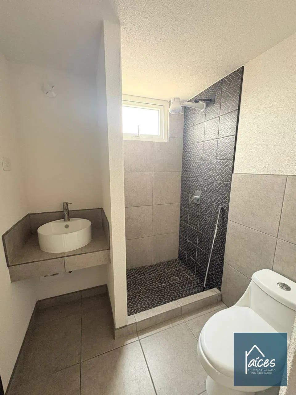 Apartamento en Renta INITI zona 12 cerca de Colegios Liceo Javier y Monte María — Apartamento en Alquiler en Zona 12, Guatemala, Ciudad — foto 14 de 17