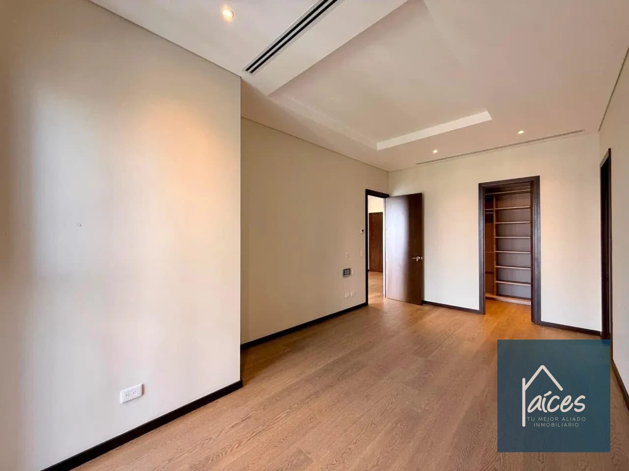 Apartamento En Venta en SANTA SOFIA 7ma avenida zona 10 (*20) — Apartamento en Venta en Santa Sofía 7AV, Zona 10, Guatemala, Ciudad — foto 6 de 16