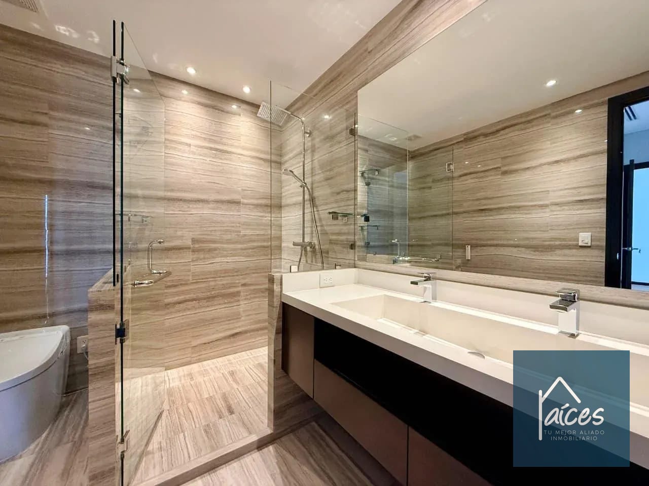 Apartamento En Venta en SANTA SOFIA 7ma avenida zona 10 (*20) — Apartamento en Venta en Santa Sofía 7AV, Zona 10, Guatemala, Ciudad — foto 9 de 16