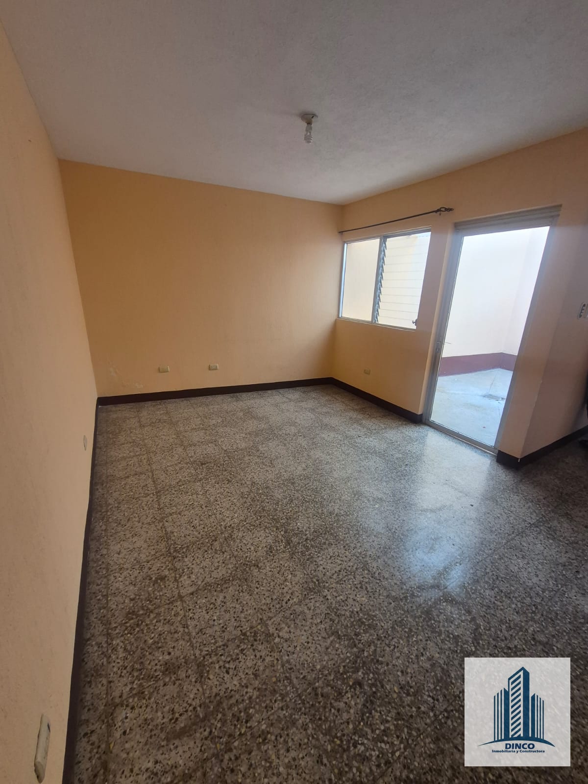 Vendo Casa en San Cristóbal Orquídeas Sector A1 — Casa en Venta en Zona 8 Mixco, Guatemala, Ciudad — foto 3 de 8