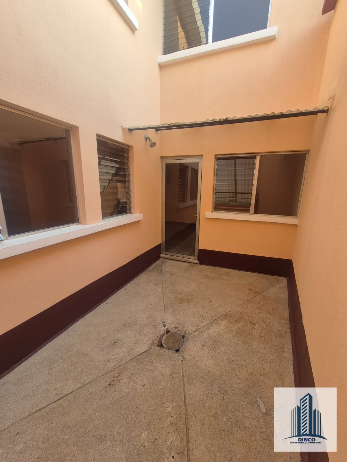 Vendo Casa en San Cristóbal Orquídeas Sector A1 — Casa en Venta en Zona 8 Mixco, Guatemala, Ciudad — foto 4 de 8