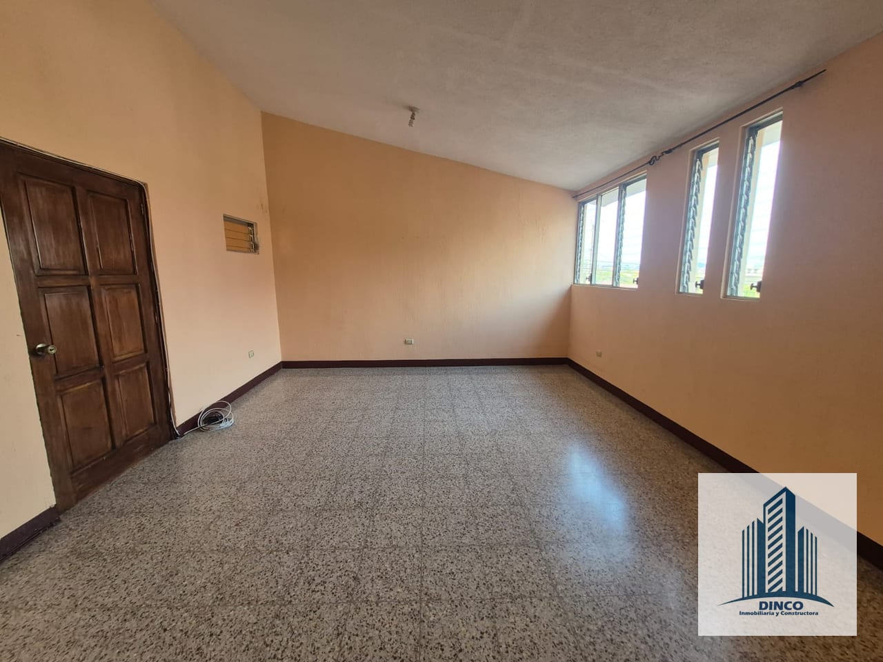 Vendo Casa en San Cristóbal Orquídeas Sector A1 — Casa en Venta en Zona 8 Mixco, Guatemala, Ciudad — foto 6 de 8