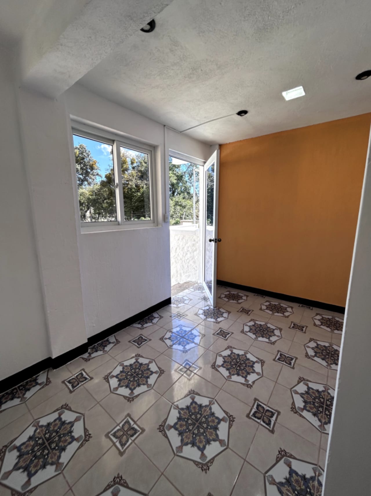 Casa con Salón Social en San Lucas Sacatepéquez — Casa en Venta en San Lucas Sacatepéquez, Sacatepéquez — foto 12 de 17