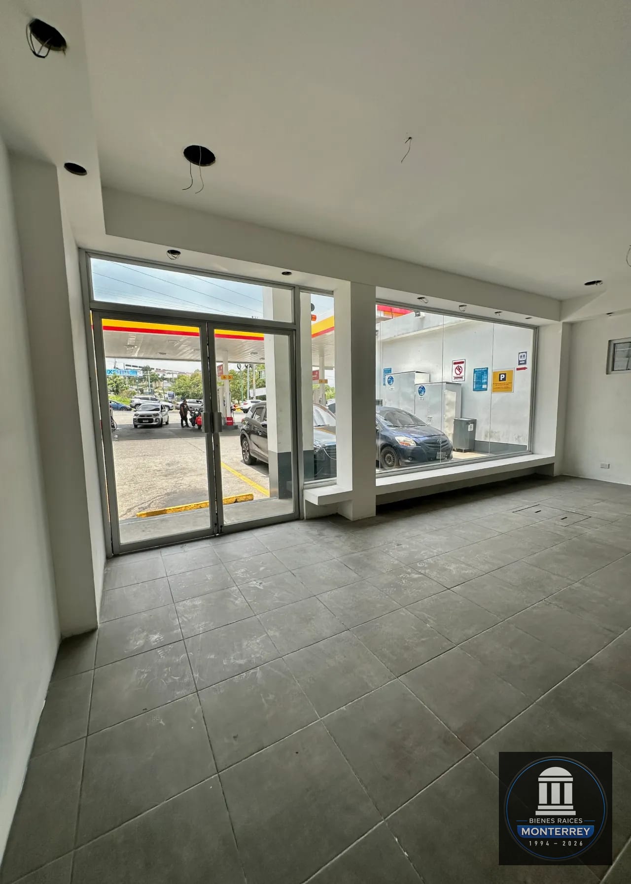 Local Comercial en Renta – Shell el Naranjo, Zona 11 de Mixco — Local en Alquiler en Zona 11 Mixco, Guatemala, Ciudad — foto 9 de 11