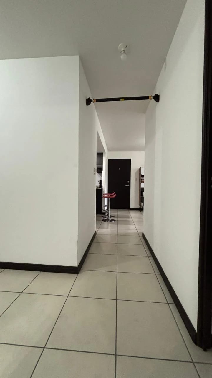 Apartamento en Venta Condominio Alegría (Amueblado) Condado El Naranjo. Alameda Norte — Apartamento en Venta en Condado Naranjo, Zona 4 Mixco, Guatemala, Ciudad — foto 3 de 13