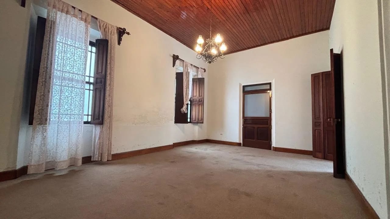 CASA EN ALQUILER | ZONA 1, CIUDAD DE GUATEMALA 📍 Ubicación estratégica: 7.ª Avenida y 15 Calle, Zona 1, Ciudad de Guatemala. — Casa en Venta en El Centro, Zona 1, Guatemala, Ciudad — foto 3 de 16