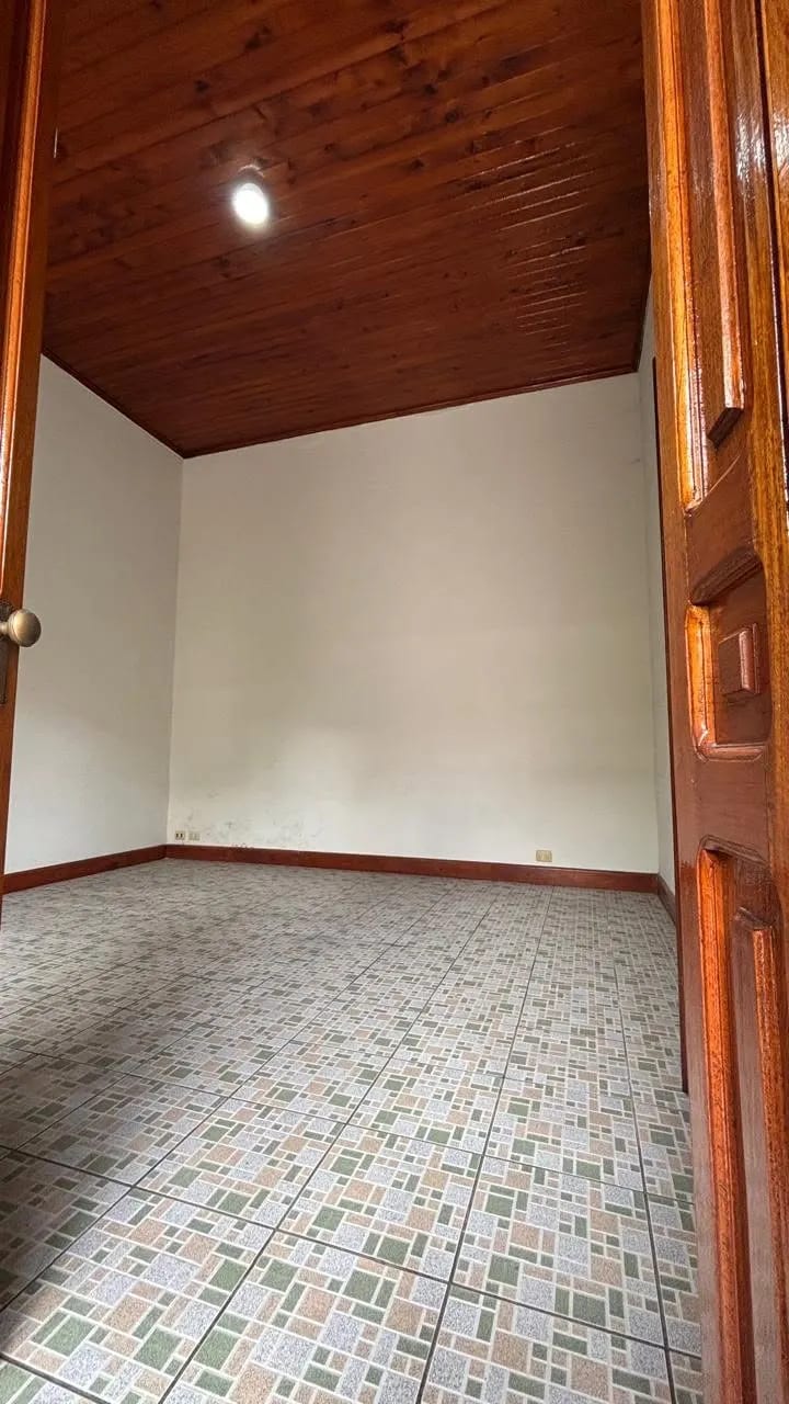 CASA EN ALQUILER | ZONA 1, CIUDAD DE GUATEMALA 📍 Ubicación estratégica: 7.ª Avenida y 15 Calle, Zona 1, Ciudad de Guatemala. — Casa en Venta en El Centro, Zona 1, Guatemala, Ciudad — foto 4 de 16