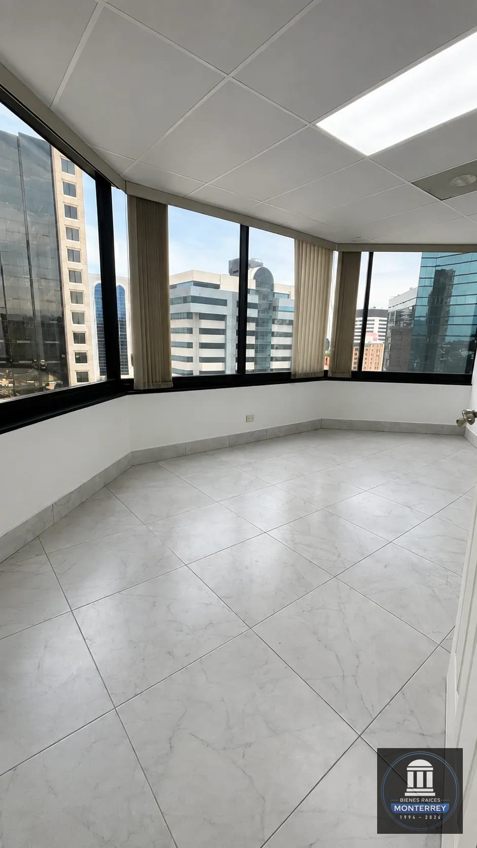 Oficina en Alquiler 185 Metros Cuadrados | Murano Center | Zona 10 — Oficina en Alquiler en Murano Center, Zona 10, Guatemala, Ciudad — foto 9 de 17