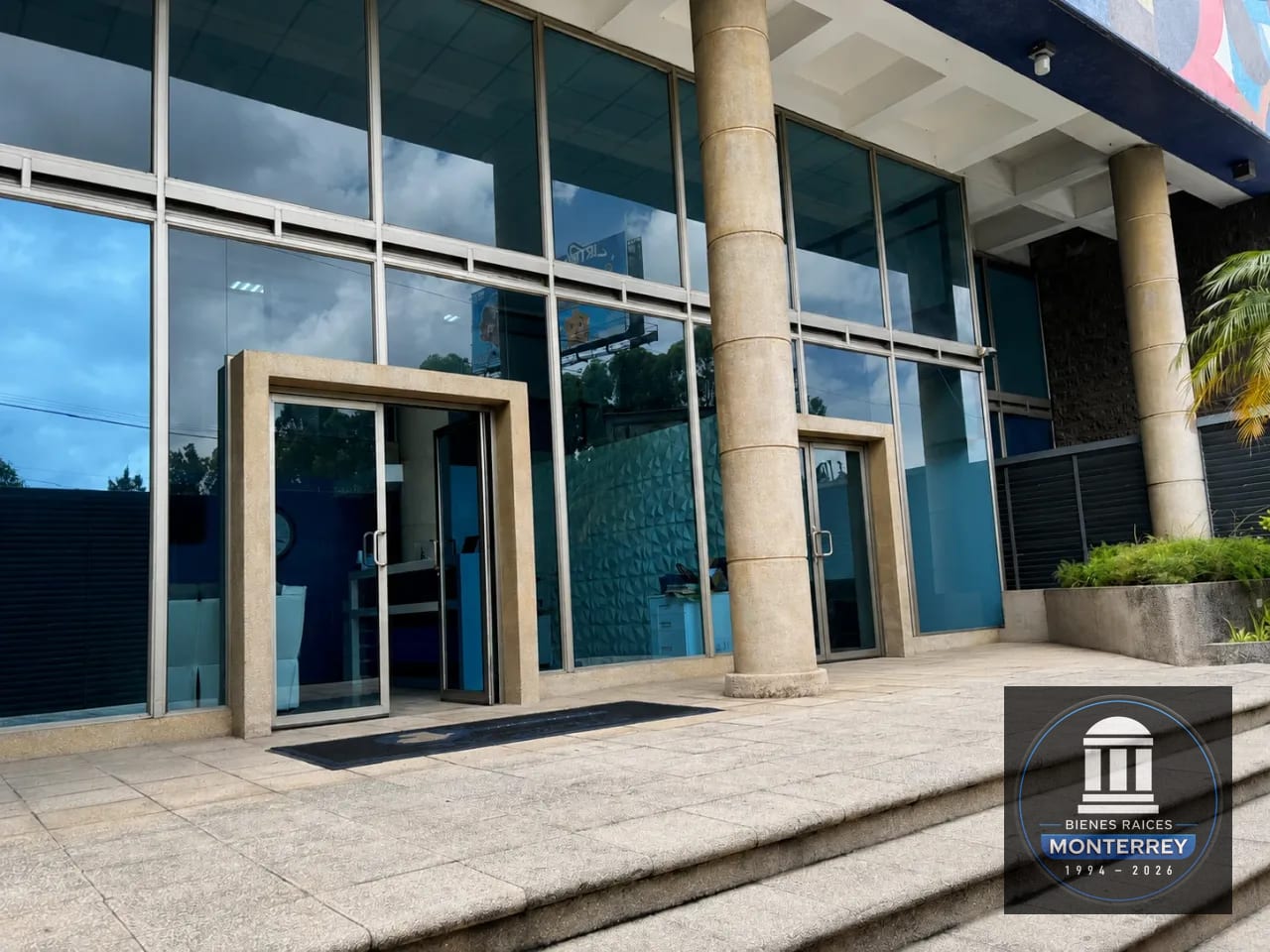 Piso Corporativo en Renta | Nivel 2 | Boulevard los Próceres | Zona 10 — Oficina en Alquiler en Zona 10, Guatemala, Ciudad — foto 3 de 14