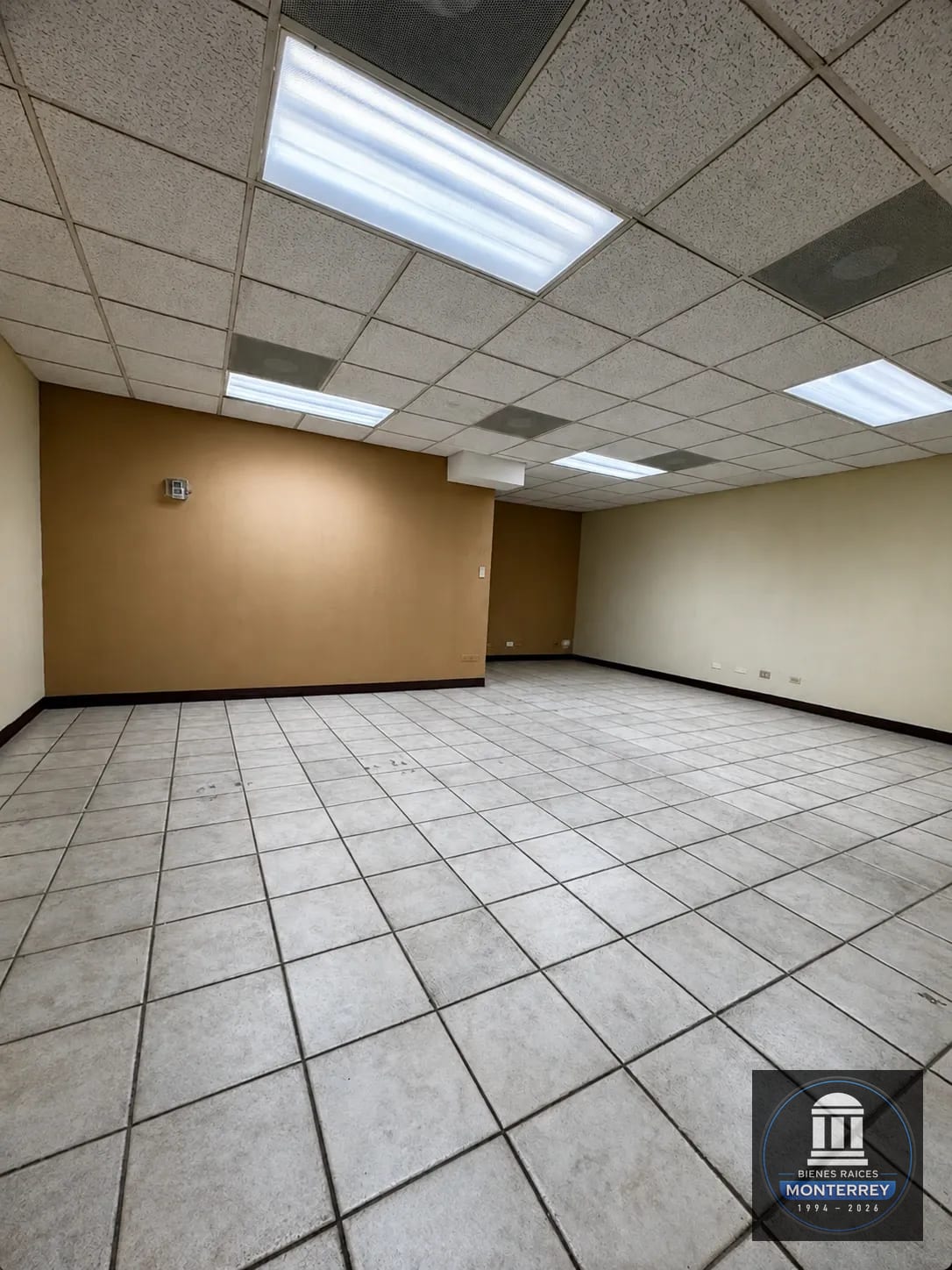 Piso Corporativo en Renta | Nivel 5 | Boulevard los Próceres | Zona 10 — Oficina en Alquiler en Zona 10, Guatemala, Ciudad — foto 9 de 17