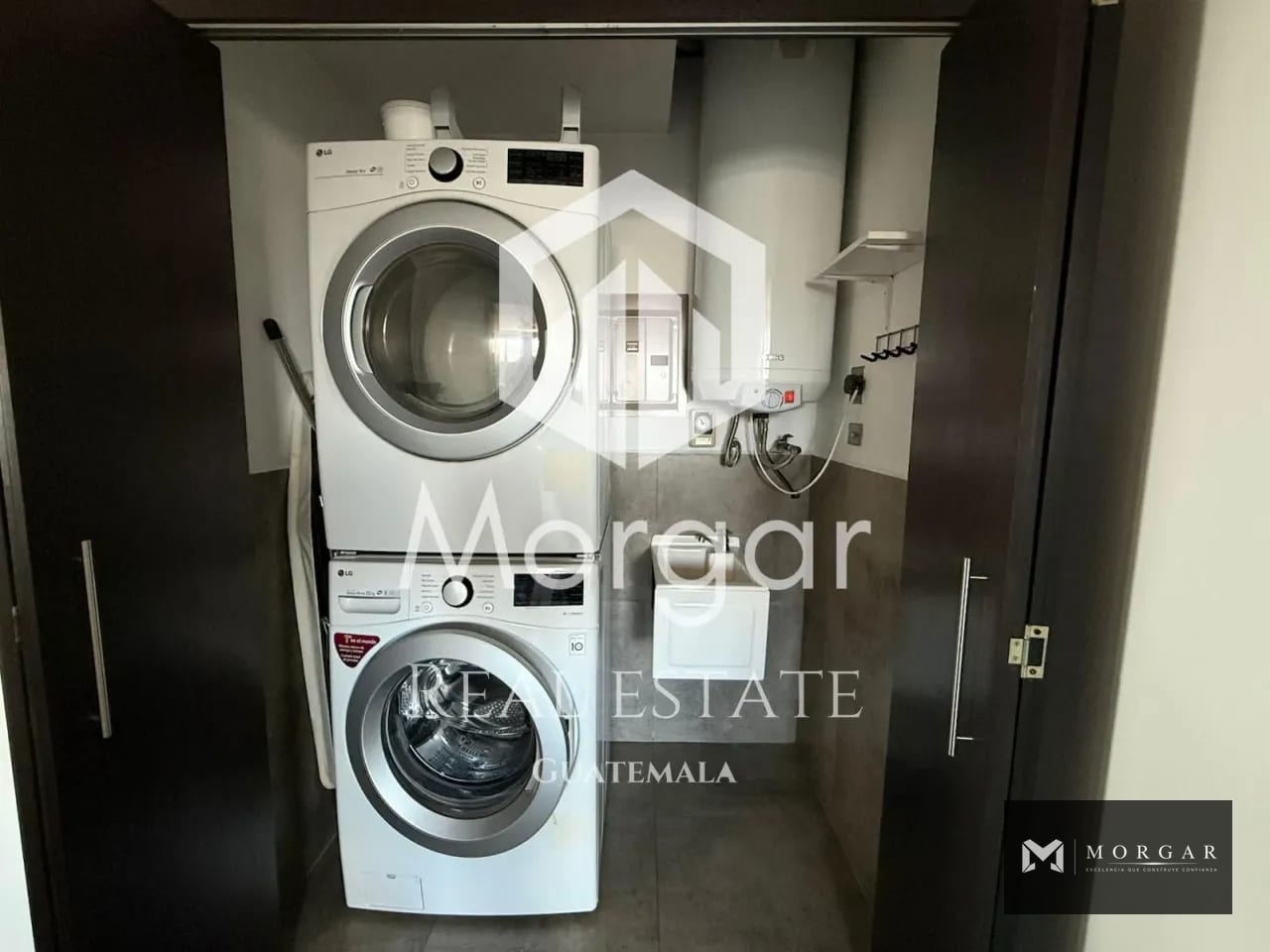 Apartamento en alquiler en Zona 10 de 2 dormitorios en $ 2,200 — Apartamento en Alquiler en Zona 10, Guatemala, Ciudad — foto 4 de 10