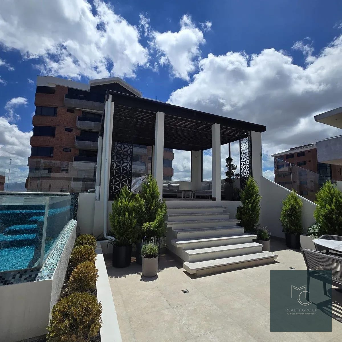 Apartamento en RENTA y VENTA / Torre Ferrán Zona 14 — Apartamento en Alquiler en Zona 14, Guatemala, Ciudad — foto 10 de 11