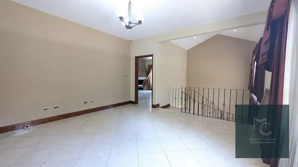 Casa Renta/venta Residenciales el Ensueño — Casa en Alquiler en San Lucas Sacatepéquez, Sacatepéquez — foto 12 de 17