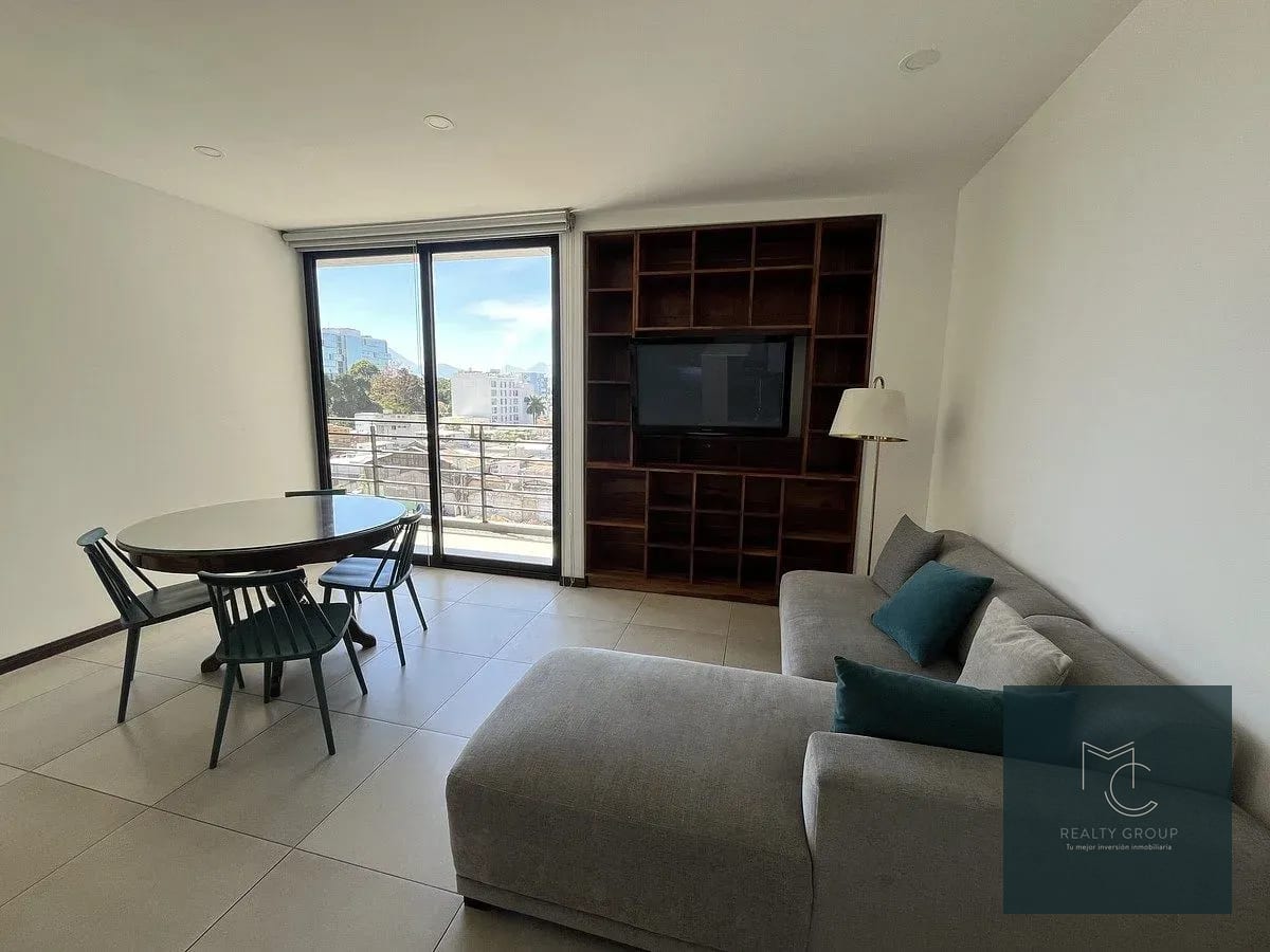 Apartamento semi amueblado en RENTA y VENTA - zona 10 — Apartamento en Alquiler en Mira, Zona 10, Guatemala, Ciudad — foto 11 de 14