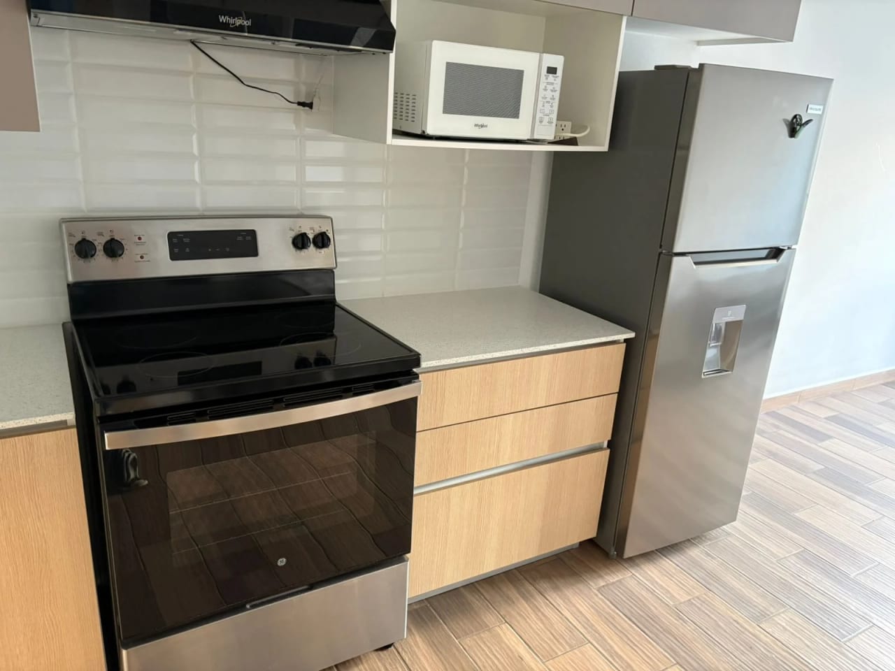 Apartamento en venta LARES zona 16 — Apartamento en Venta en Lares 16, Zona 16, Guatemala, Ciudad — foto 3 de 10