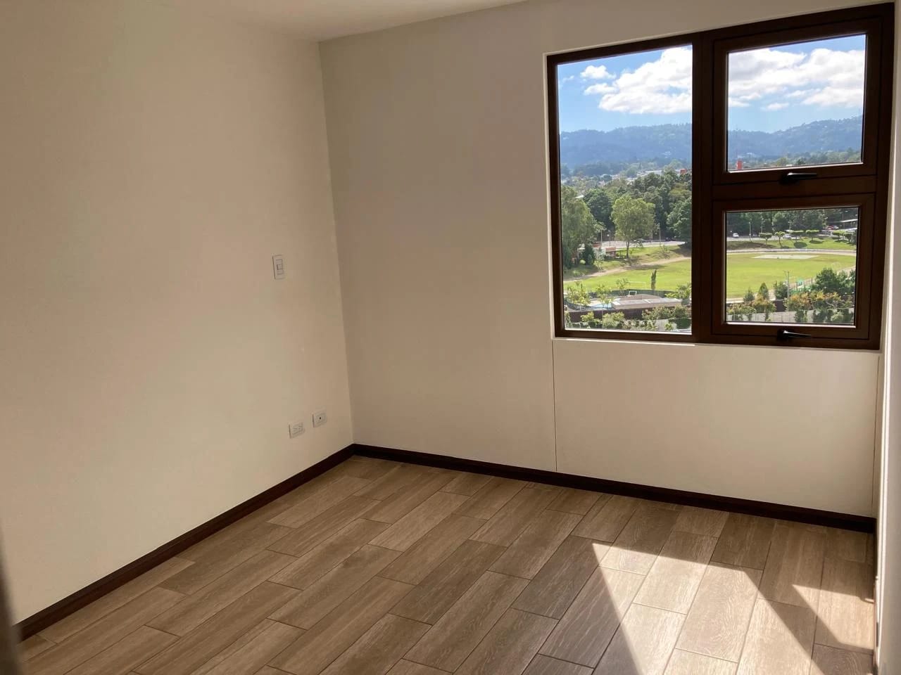 Lindo Apartamento en Venta en 20/21 zona 16 — Apartamento en Venta en San Isidro 20/21, Zona 16, Guatemala, Ciudad — foto 5 de 10