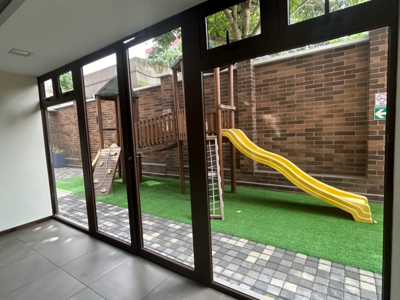 Amplio apartamento en renta zona 9 — Apartamento en Alquiler en Torre Barcelona, Zona 9, Guatemala, Ciudad — foto 17 de 17