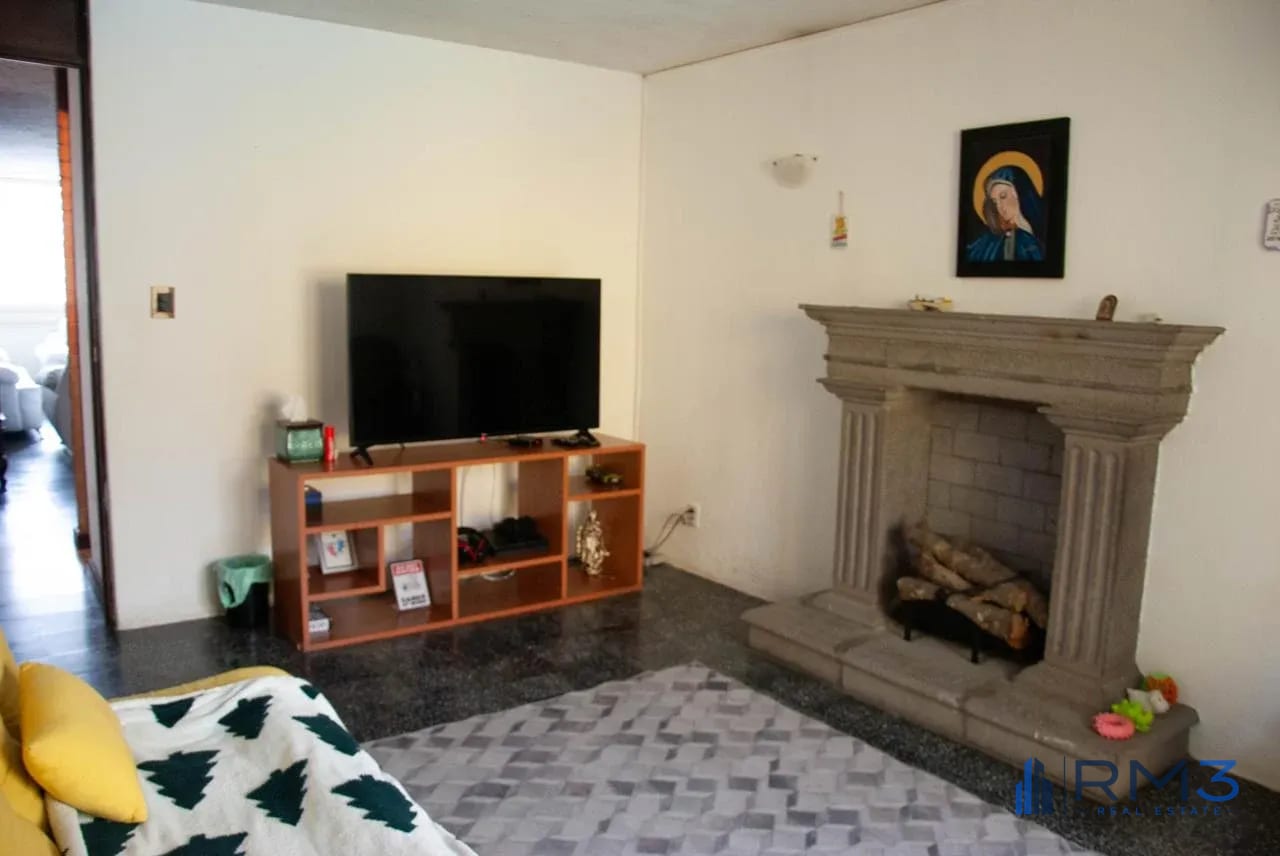 Venta de Casa con Piscina en Santa Rita 2, Zona 2 de Mixco — Casa en Venta en Zona 2 Mixco, Guatemala, Ciudad — foto 6 de 14