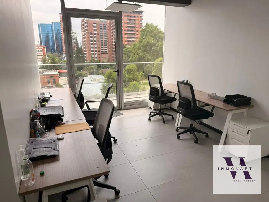 Amplia Oficina en Venta Vasanta zona 10 — Oficina en Venta en Vasanta, Zona 10, Guatemala, Ciudad — foto 5 de 8