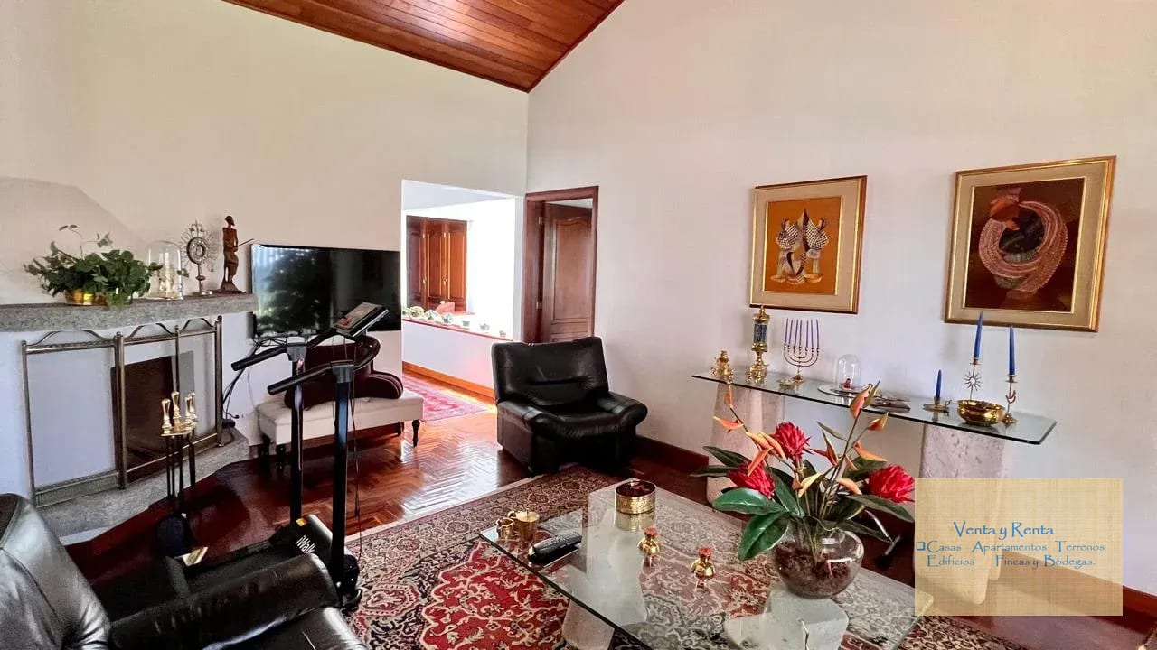 Zona 15 Casa Fuera de Garita Por San Lázaro — Casa en Venta en San Lázaro, Zona 15, Guatemala, Ciudad — foto 1 de 11