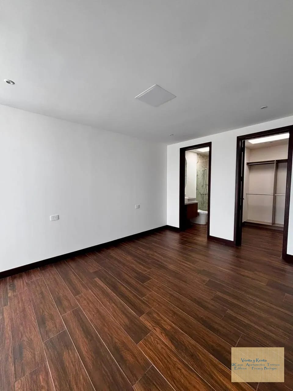 Zona 10 Casa en Exclusivo Condominio Molié — Casa en Venta en Zona 10, Guatemala, Ciudad — foto 8 de 11