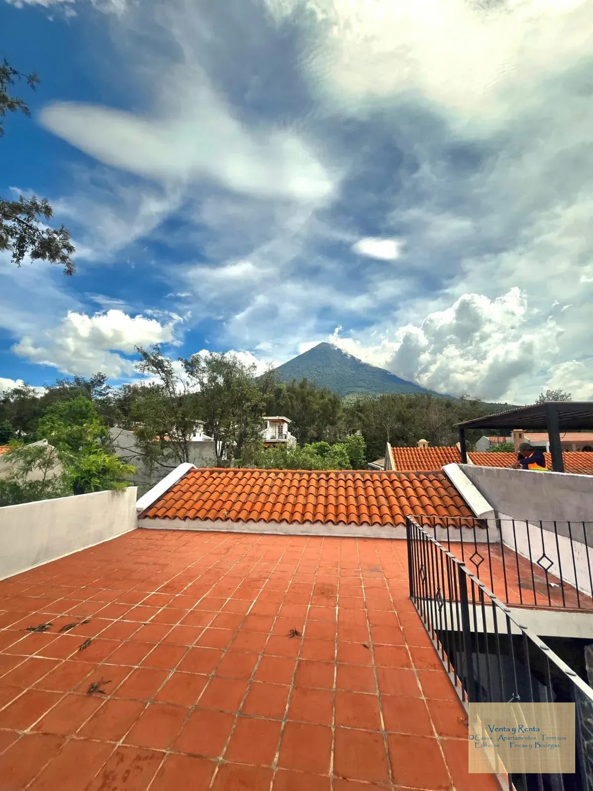 Casa en Residenciales Antigua Gardens — Casa en Venta en Antigua Gardens, Alotenango, Sacatepéquez — foto 1 de 7