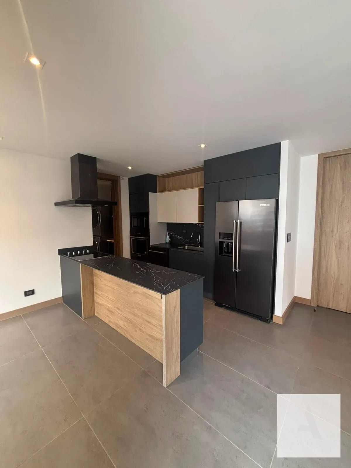Apartamento moderno en zona 14 — Apartamento en Alquiler en Vertic, Zona 14, Guatemala, Ciudad — foto 1 de 11