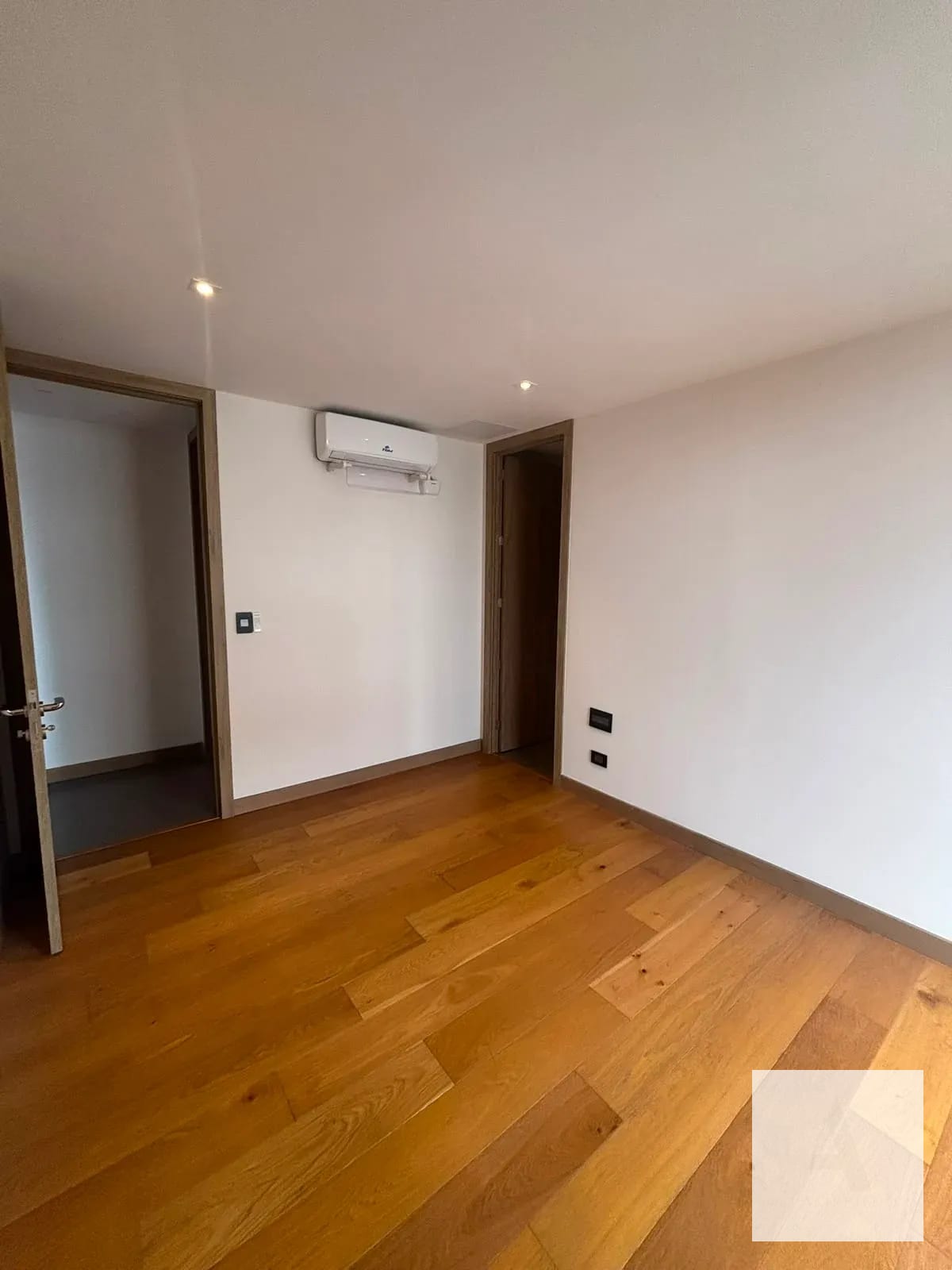 Apartamento moderno en zona 14 — Apartamento en Alquiler en Vertic, Zona 14, Guatemala, Ciudad — foto 2 de 11