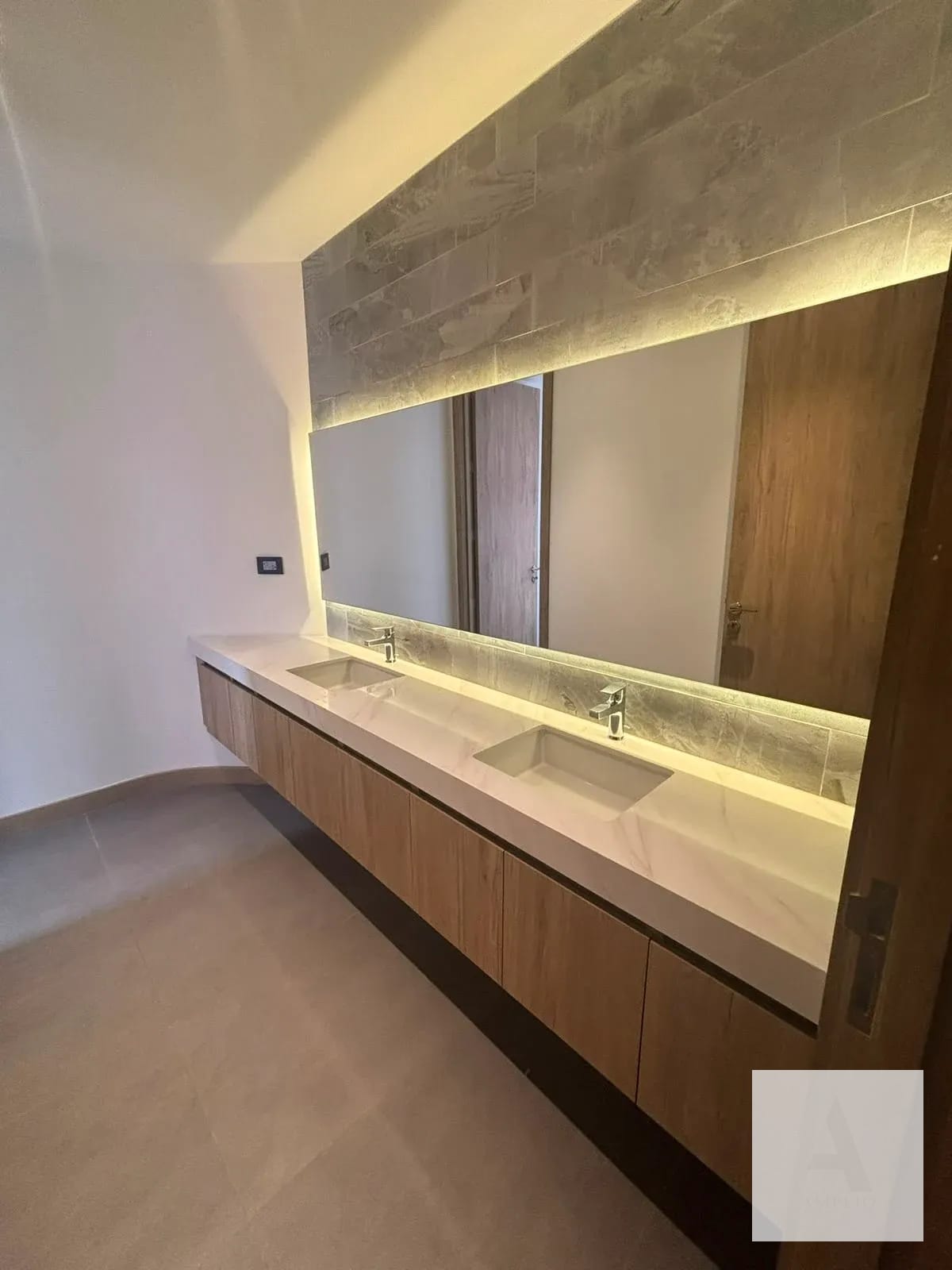 Apartamento moderno en zona 14 — Apartamento en Alquiler en Vertic, Zona 14, Guatemala, Ciudad — foto 4 de 11