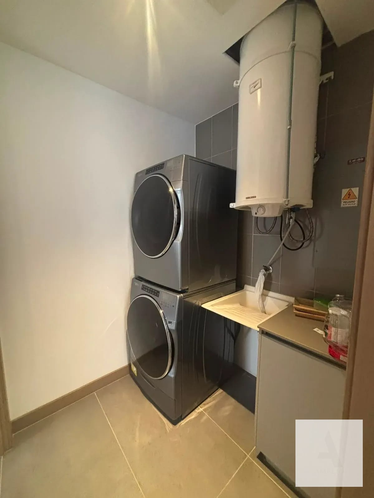 Apartamento moderno en zona 14 — Apartamento en Alquiler en Vertic, Zona 14, Guatemala, Ciudad — foto 8 de 11