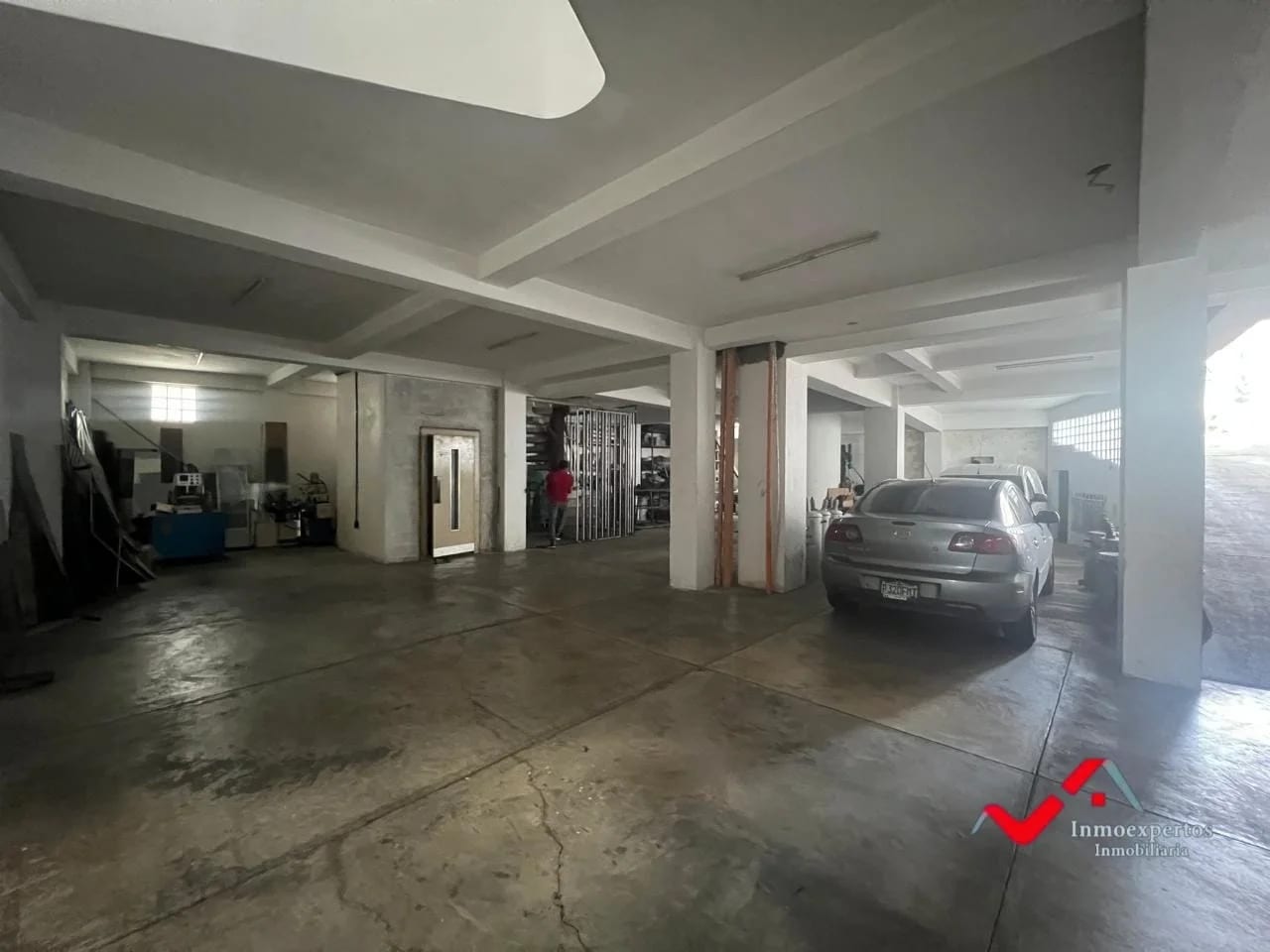 EDIFICIO EN RENTA – CALZADA ROOSEVELT ZONA 1 MIXCO — Edificio en Alquiler en Zona 1 Mixco, Guatemala, Ciudad — foto 12 de 17