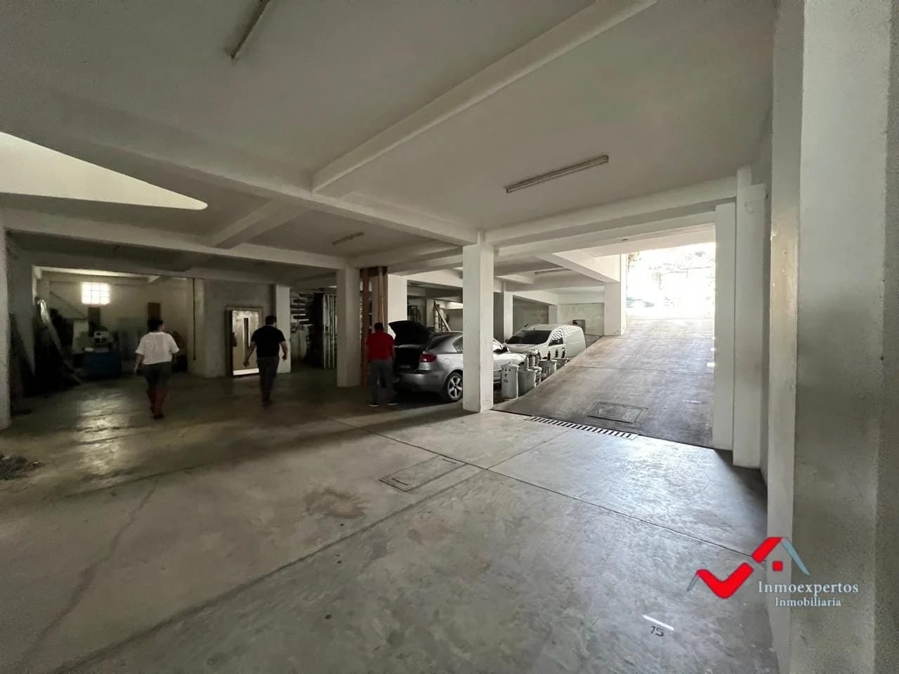 EDIFICIO EN RENTA – CALZADA ROOSEVELT ZONA 1 MIXCO — Edificio en Alquiler en Zona 1 Mixco, Guatemala, Ciudad — foto 10 de 17