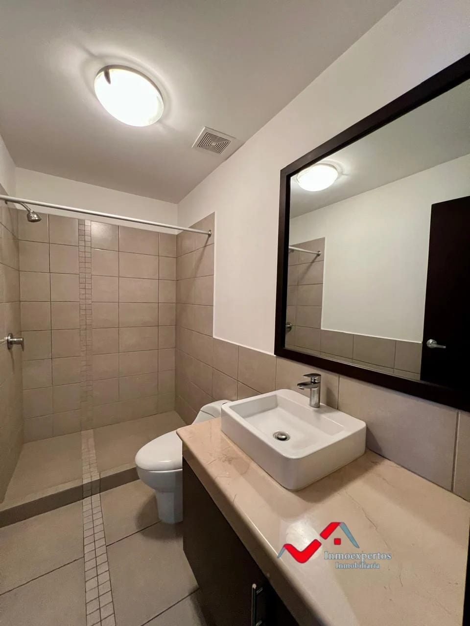 APARTAMENTO EN RENTA EN ZONA 14, EDIFICIO ATTICA — Apartamento en Alquiler en Attica, Zona 14, Guatemala, Ciudad — foto 15 de 17