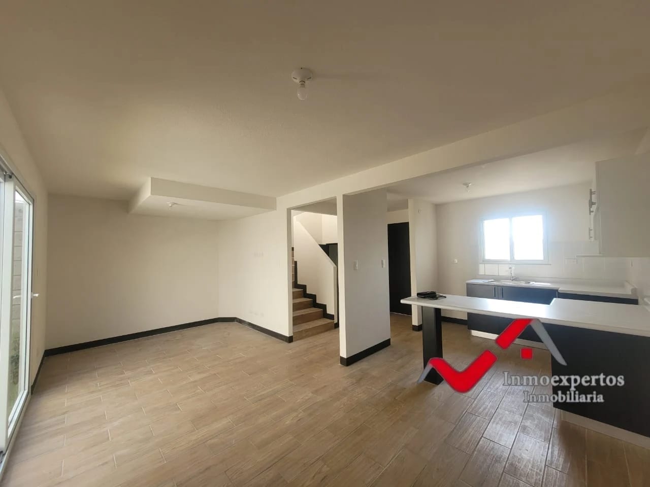 Casa en Renta Legado de Castilla, Zona 9 Mixco a 10 minutos de San Cr — Casa en Alquiler en legado de castilla, Zona 9 Mixco, Guatemala, Ciudad — foto 6 de 12