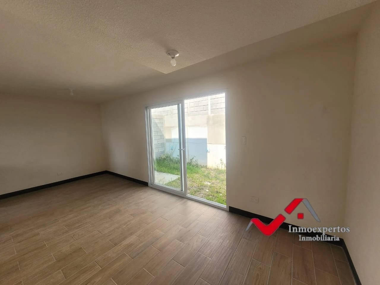 Casa en Renta Legado de Castilla, Zona 9 Mixco a 10 minutos de San Cr — Casa en Alquiler en legado de castilla, Zona 9 Mixco, Guatemala, Ciudad — foto 7 de 12