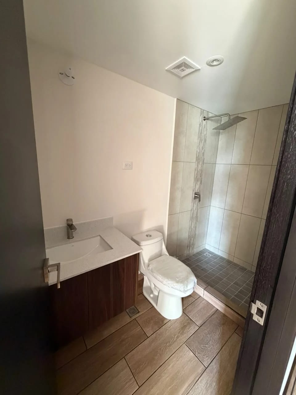 Apartamento en Renta Zona 16 San Isidro 2021 — Apartamento en Alquiler en San Isidro 20/21, Zona 16, Guatemala, Ciudad — foto 9 de 14