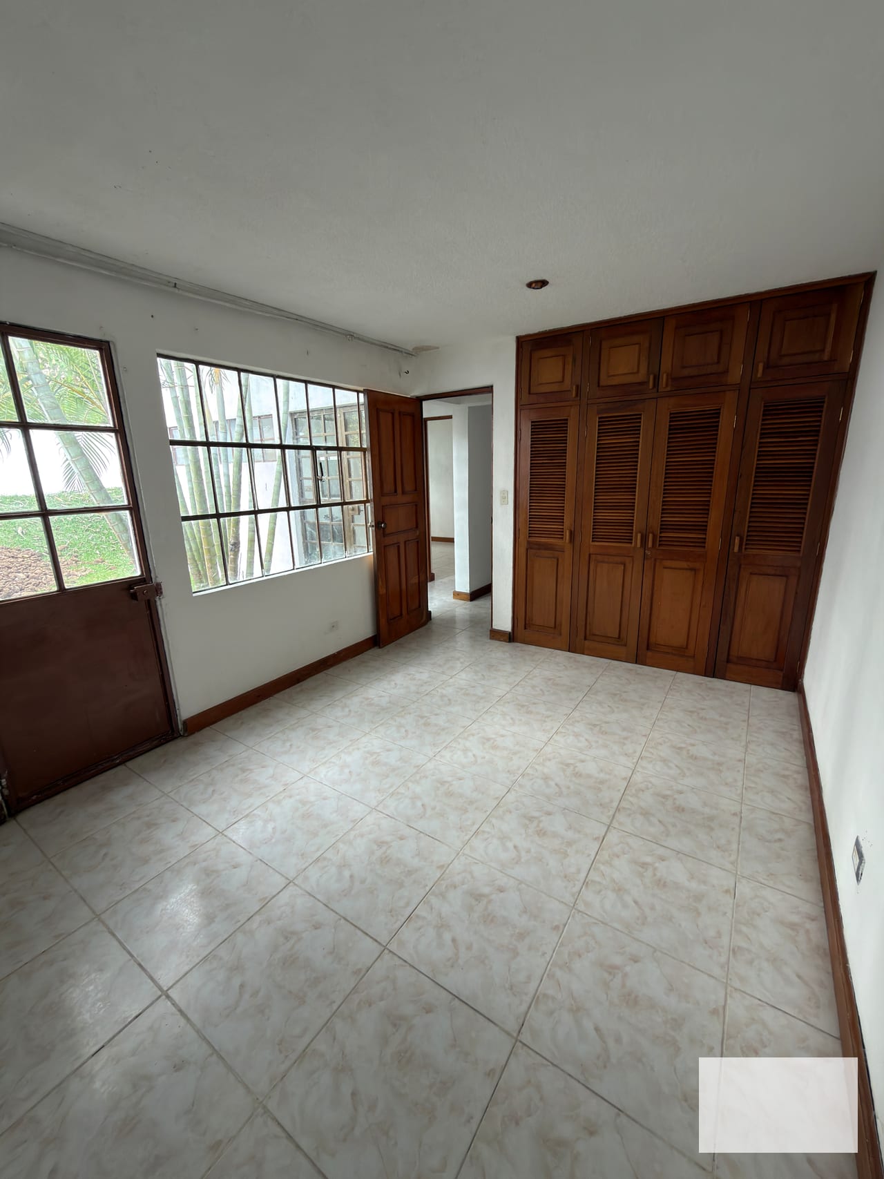 Casa en venta en residencial exclusivo en zona 16 sector La Montaña — Casa en Venta en La Montaña, Zona 16, Guatemala, Ciudad — foto 7 de 9