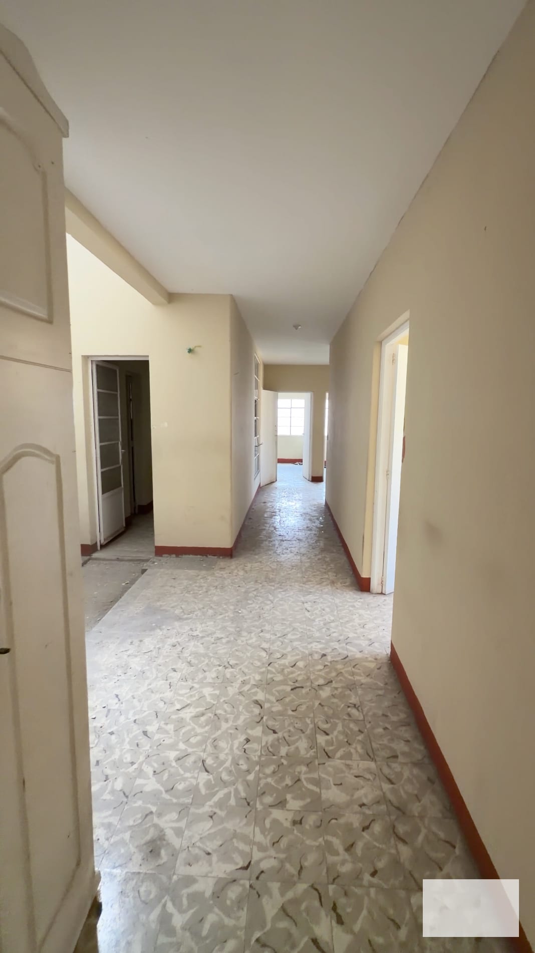 Casa comercial en venta en zona 3 cerca de la 19 calle — Casa en Venta en Zona 3, Guatemala, Ciudad — foto 2 de 4